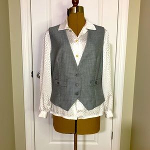 Ladies One of a Kind Vest NWOT